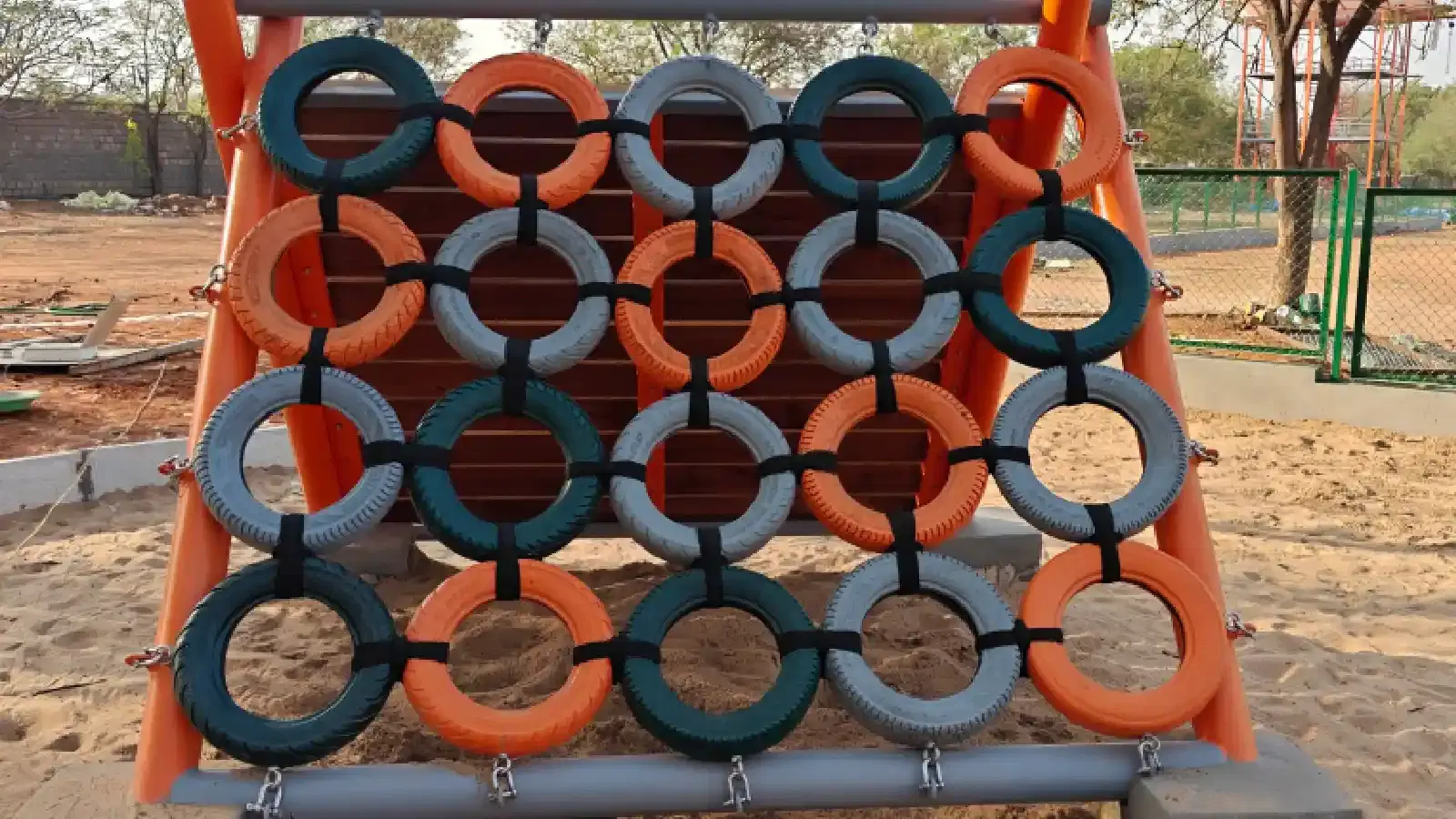 Tyre Net Wall