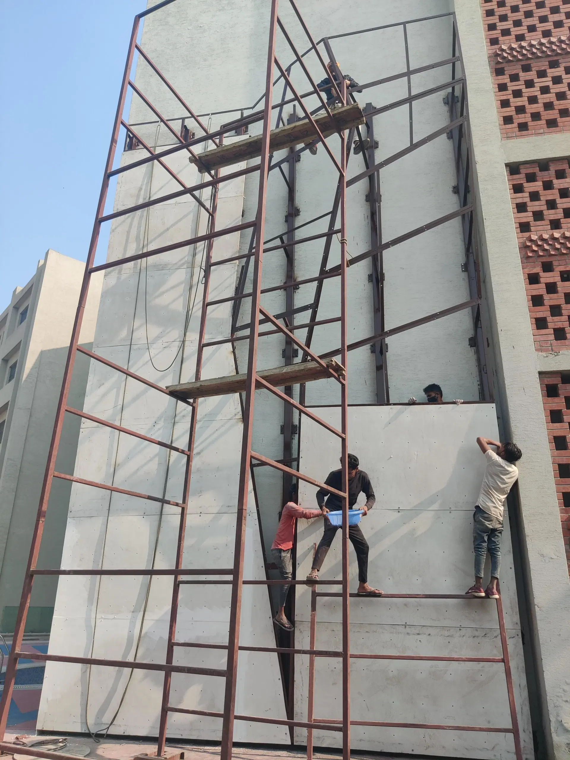 Outdoor-Climbing-Wall-Gurugram-1