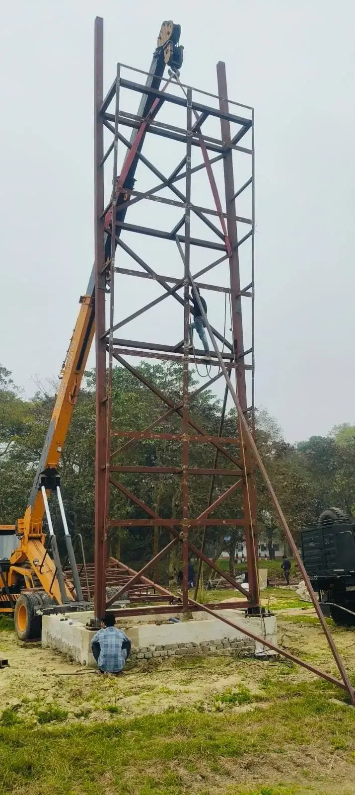 Crane erecting the steel frame of the Barrackpore climbing wall